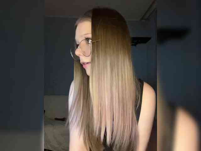 MelMooon webcam