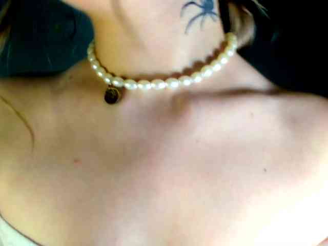 MelMooon webcam