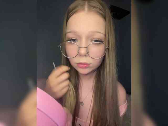 MelMooon webcam