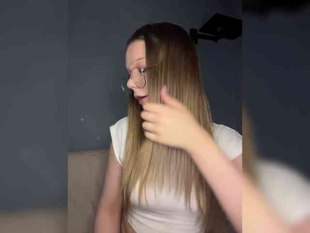 MelMooon webcam