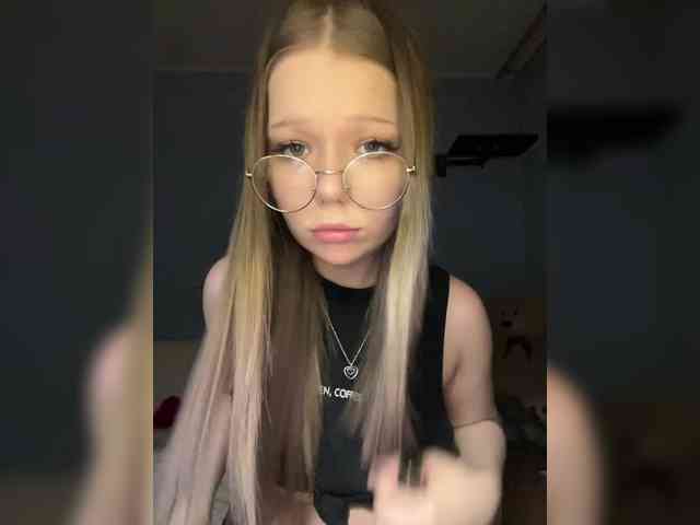 MelMooon webcam