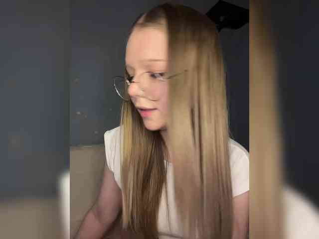 MelMooon webcam