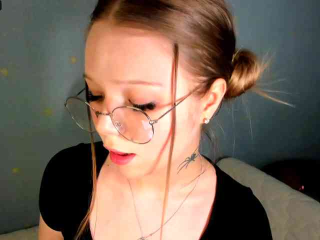 MelMooon webcam