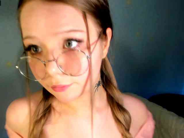 MelMooon webcam