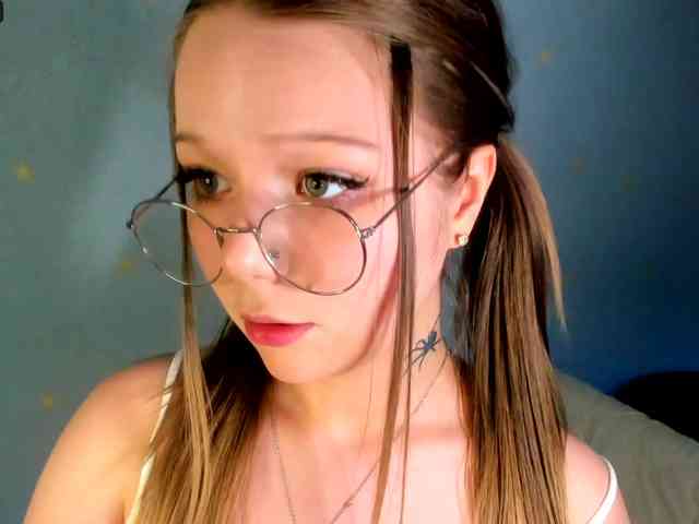 MelMooon webcam