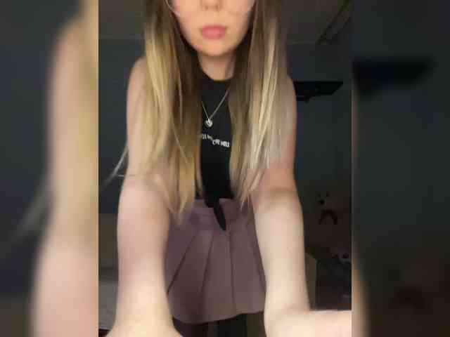 MelMooon webcam