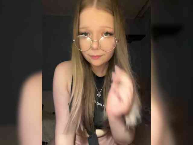 MelMooon webcam