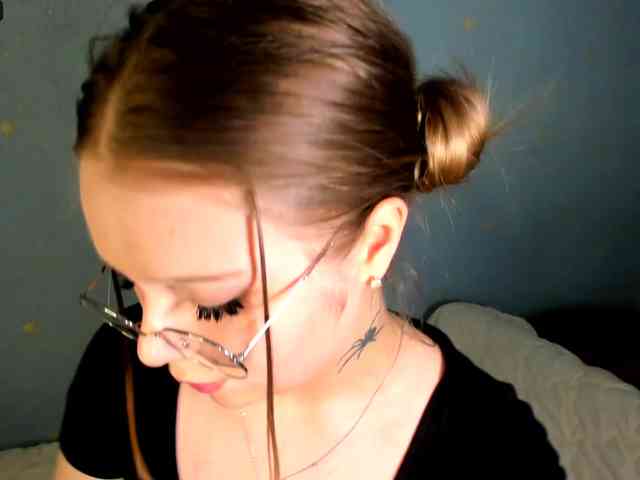 MelMooon webcam