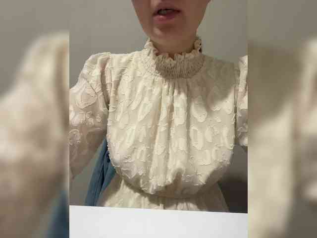 LanaDL18 webcam
