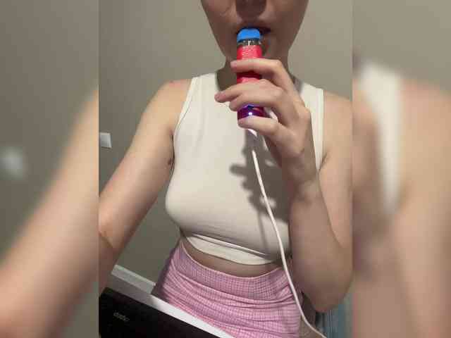 LanaDL18 webcam