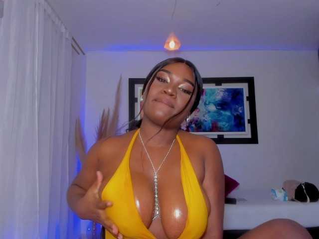Scarlett19's BongaCams show and profile