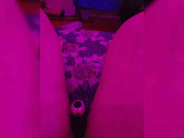 Sladkya-mia webcam
