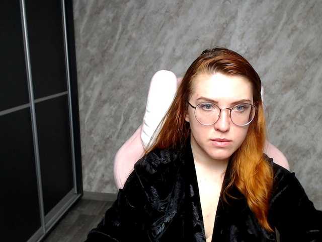 Regimasmile's BongaCams show and profile