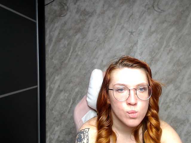 Regimasmile's BongaCams show and profile