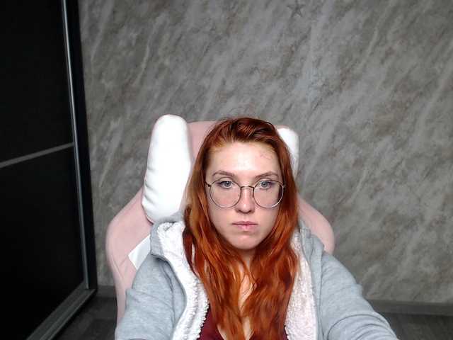 Regimasmile's BongaCams show and profile