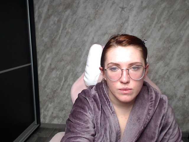 Regimasmile's BongaCams show and profile