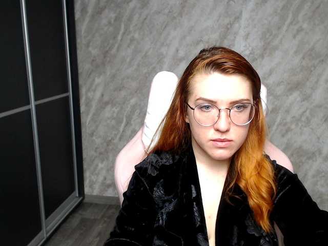 Regimasmile's BongaCams show and profile