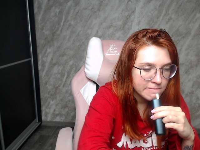 Regimasmile's BongaCams show and profile