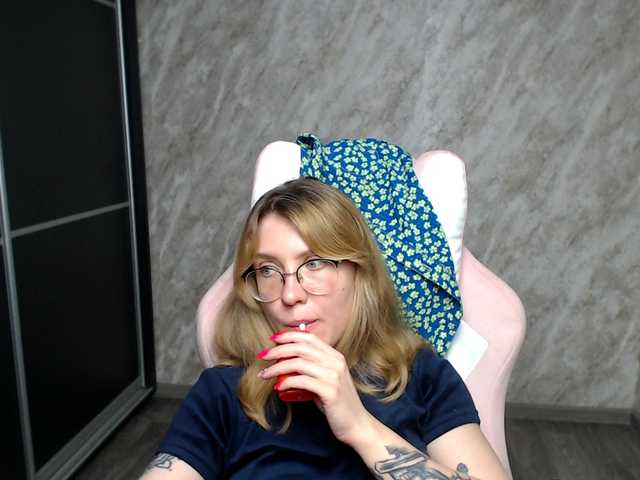 Discover Regimasmile from BongaCams