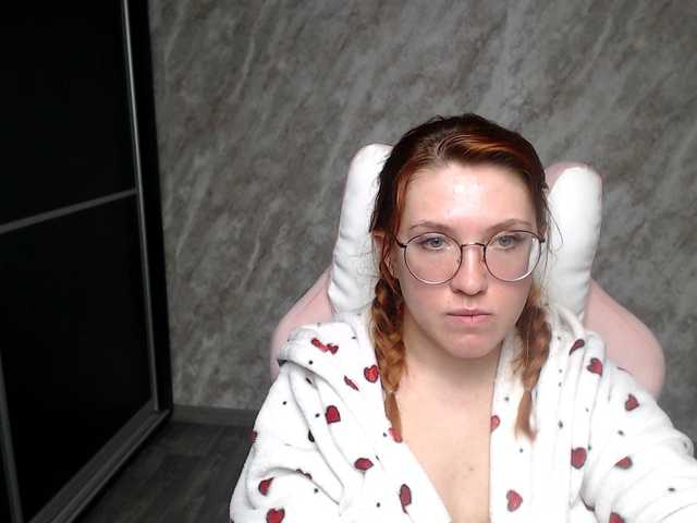 Regimasmile's BongaCams show and profile