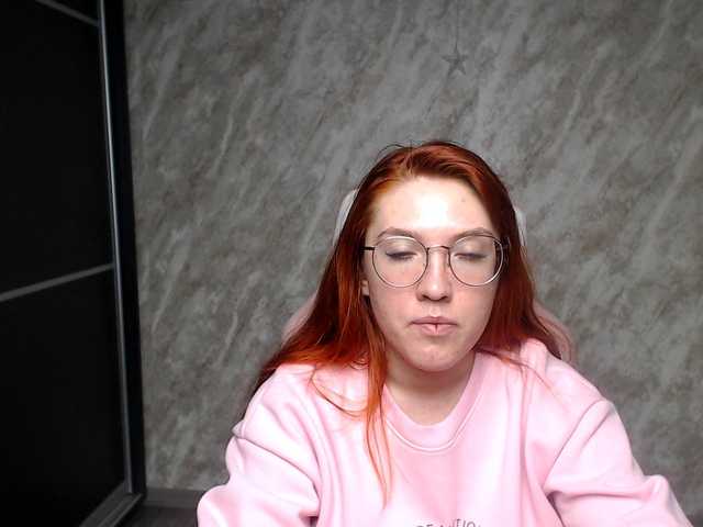 Regimasmile's BongaCams show and profile