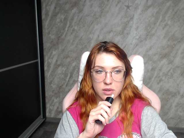 Regimasmile's BongaCams show and profile
