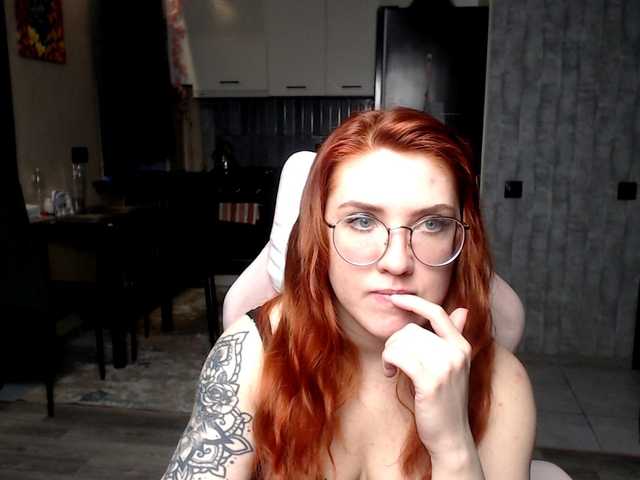 Regimasmile's BongaCams show and profile