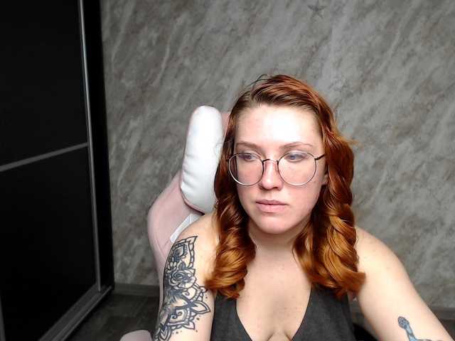 Regimasmile's BongaCams show and profile