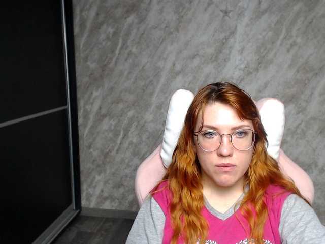 Regimasmile's BongaCams show and profile