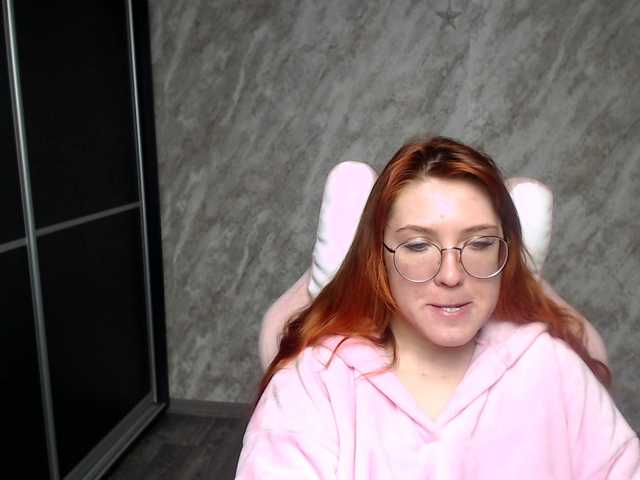 Regimasmile's BongaCams show and profile
