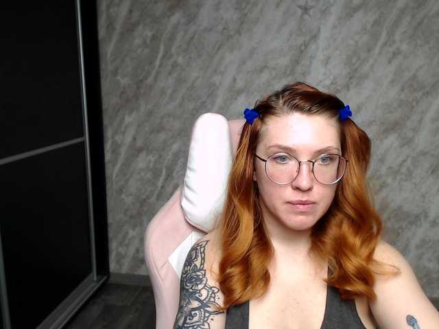 Regimasmile's BongaCams show and profile