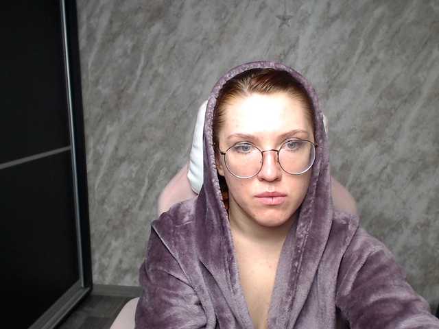 Regimasmile's BongaCams show and profile