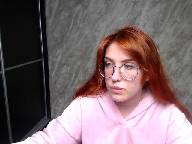 Regimasmile's BongaCams show and profile