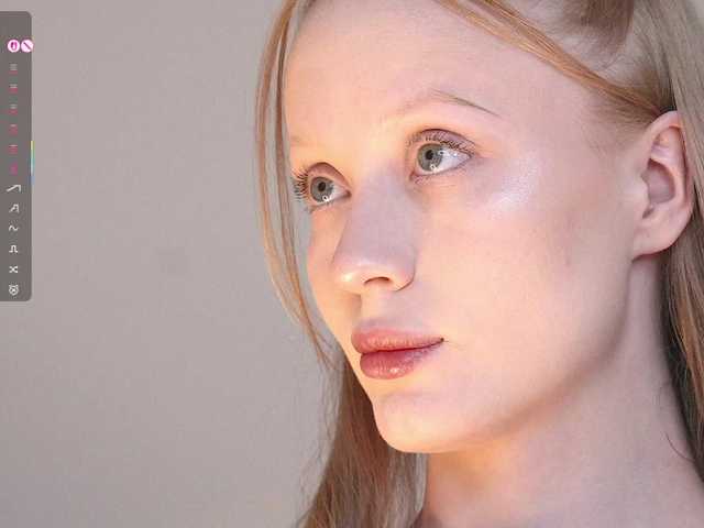 CuteShine from BongaCams
