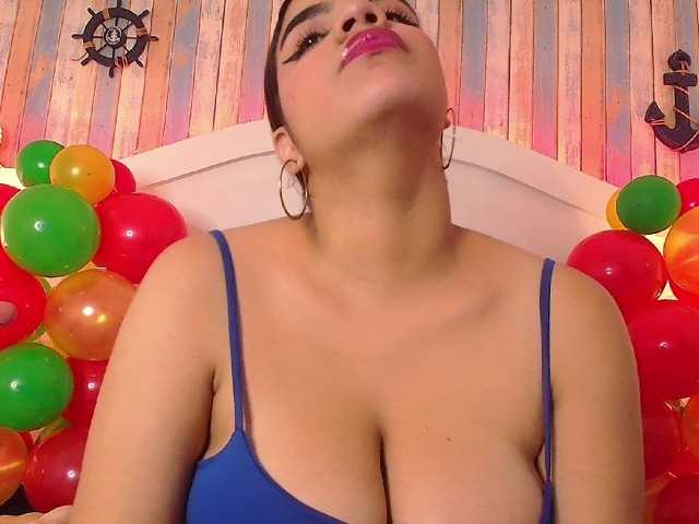 MilaLarue live cam on BongaCams