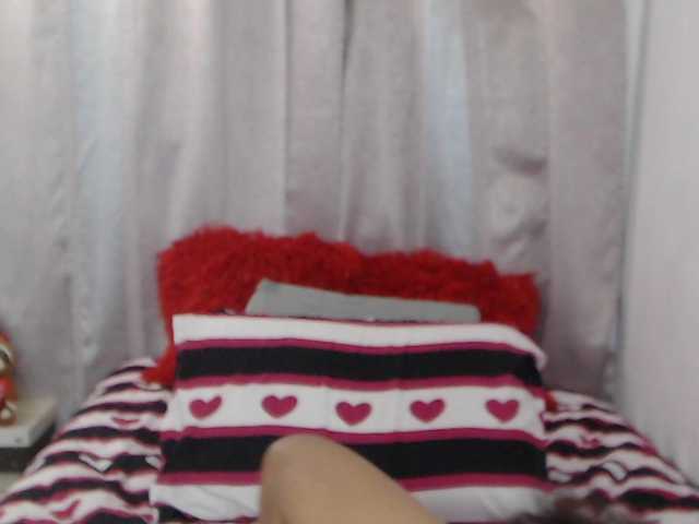 KarlieK's BongaCams show and profile