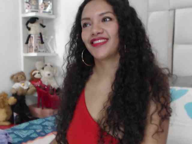 web cam striptease KarlieK