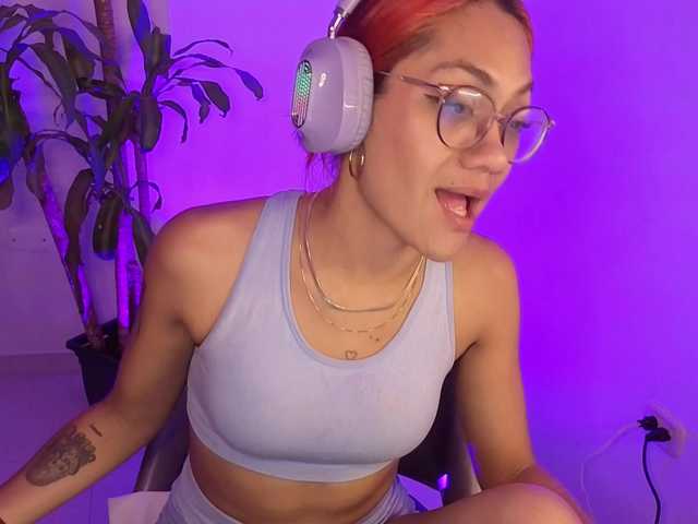 venusjade webcam bongacams model stream image