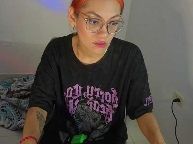 venusjade webcam bongacams model stream image