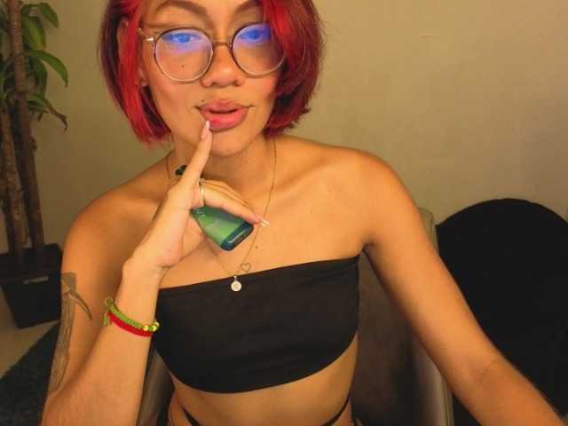 venusjade on BongaCams