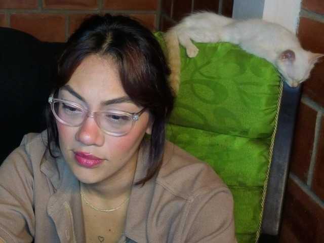 venusjade's BongaCams show and profile