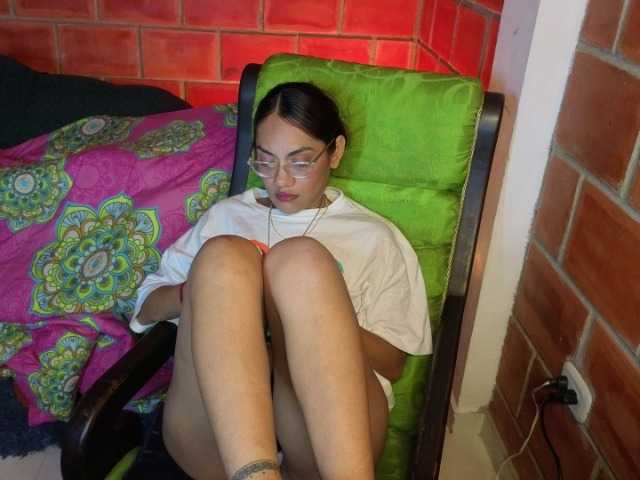 venusjade webcam bongacams model stream image