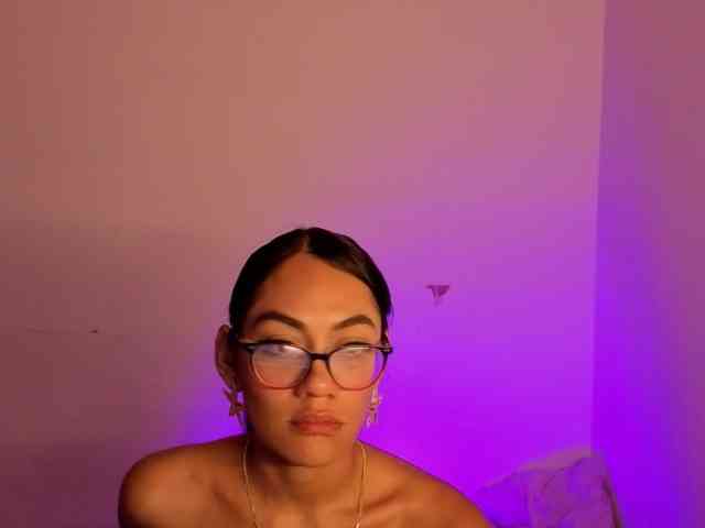 venusjade Live Webcam on BongaCams