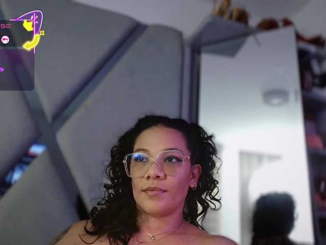Sex chat gratuit in direct cu paula-daniela1 pe BongaCams