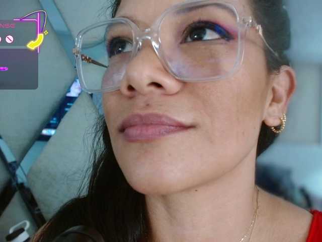 paula-daniela1's BongaCams show and profile