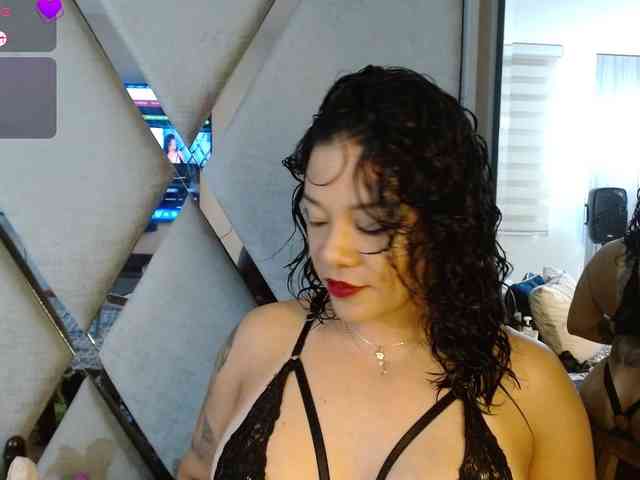 paula-daniela1's webcam live show