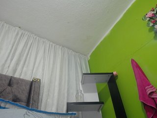 ANA-BULLOCK- Porn Show