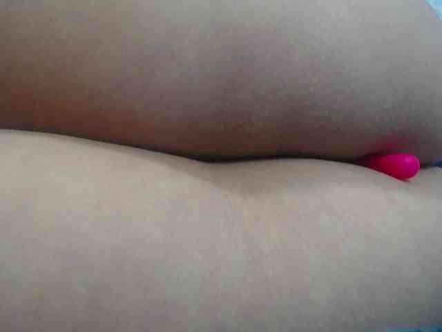 ANA-BULLOCK- webcam