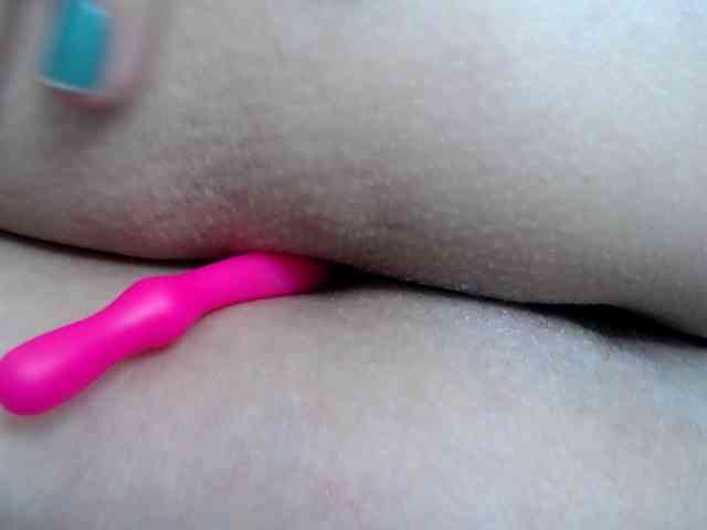 ANA-BULLOCK- webcam
