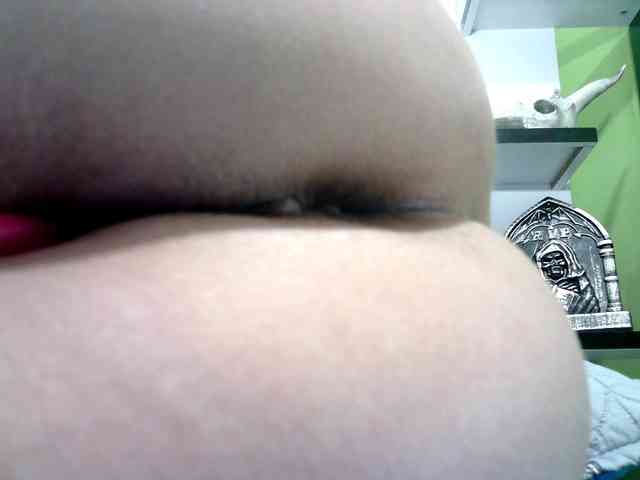 ANA-BULLOCK- webcam